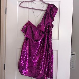 Gorgeous magenta/fish is sequin dress 💞